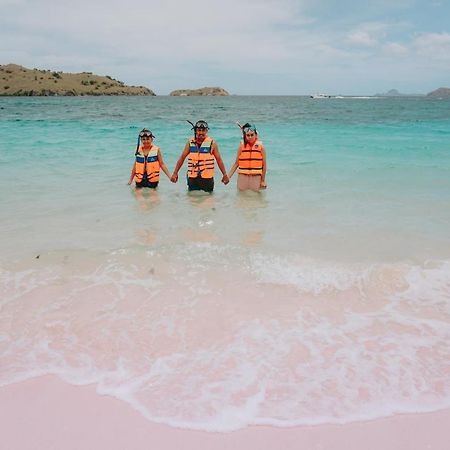Komodoku One Love Homestay And Tour 라부안 바조 외부 사진