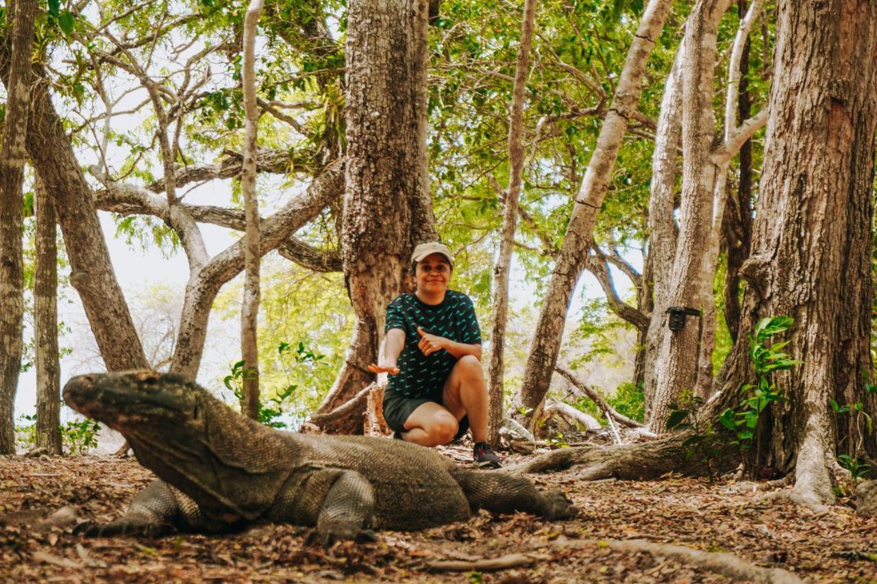 Komodoku One Love Homestay And Tour 라부안 바조 외부 사진