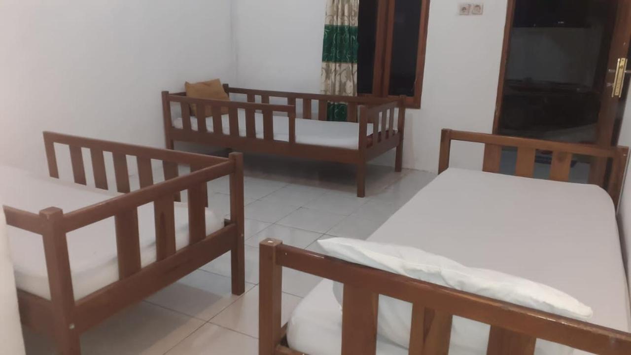 Komodoku One Love Homestay And Tour 라부안 바조 외부 사진