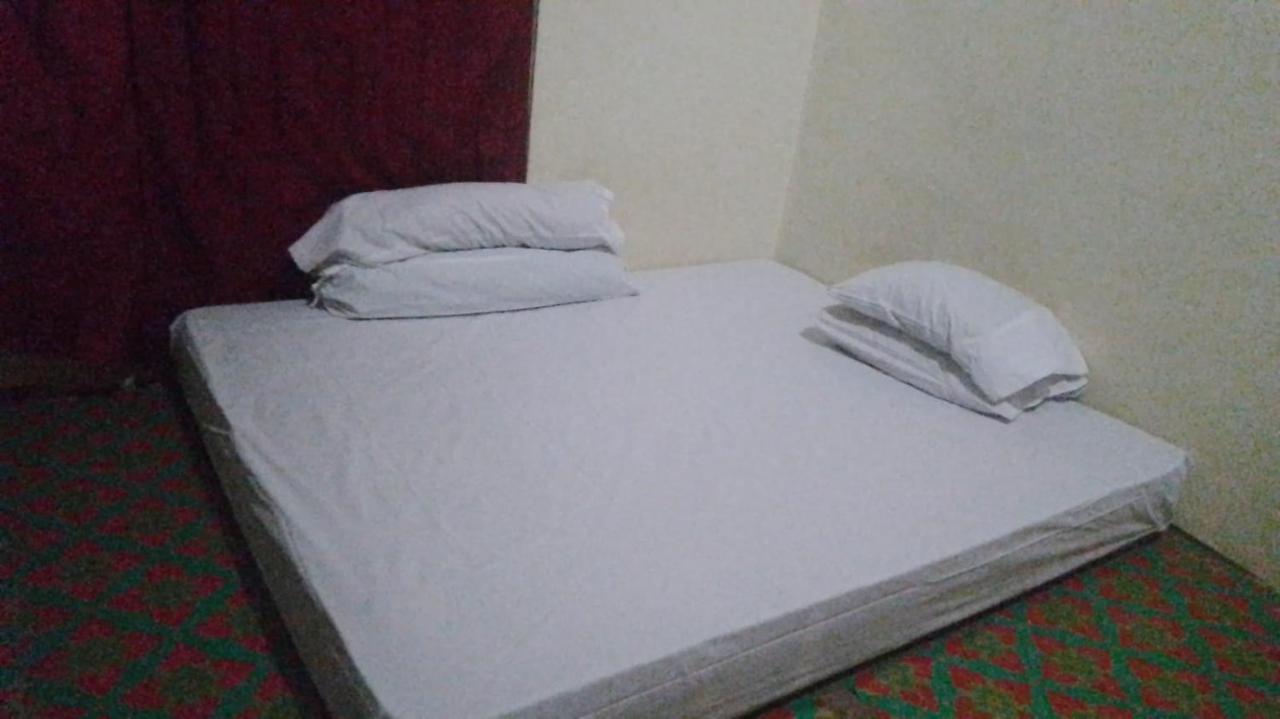 Komodoku One Love Homestay And Tour 라부안 바조 외부 사진
