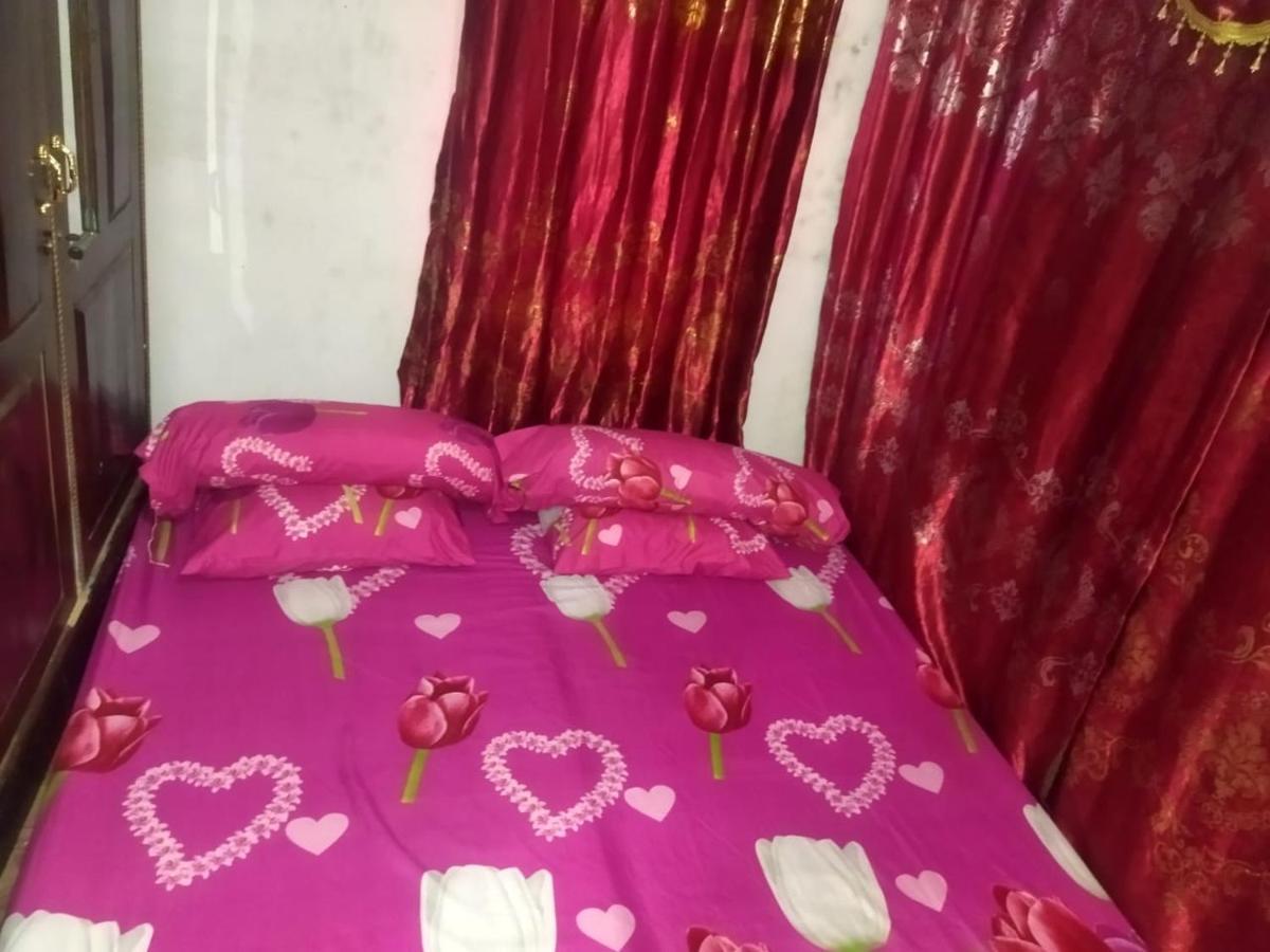 Komodoku One Love Homestay And Tour 라부안 바조 외부 사진
