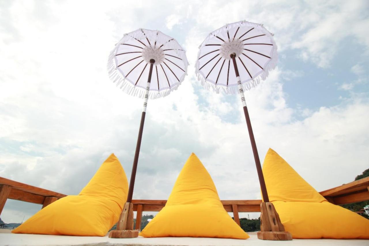 Komodoku One Love Homestay And Tour 라부안 바조 외부 사진
