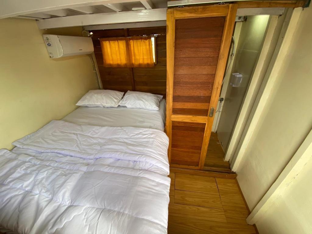 Komodoku One Love Homestay And Tour 라부안 바조 외부 사진
